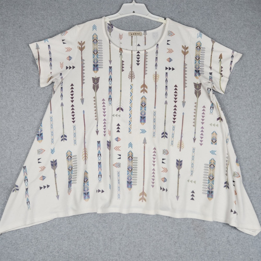 Agate Tunic Top Womens 2X Beige Arrow Print Short Sleeve Boho Asymmetrical Hem